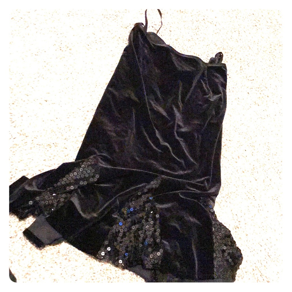 Black skirt
